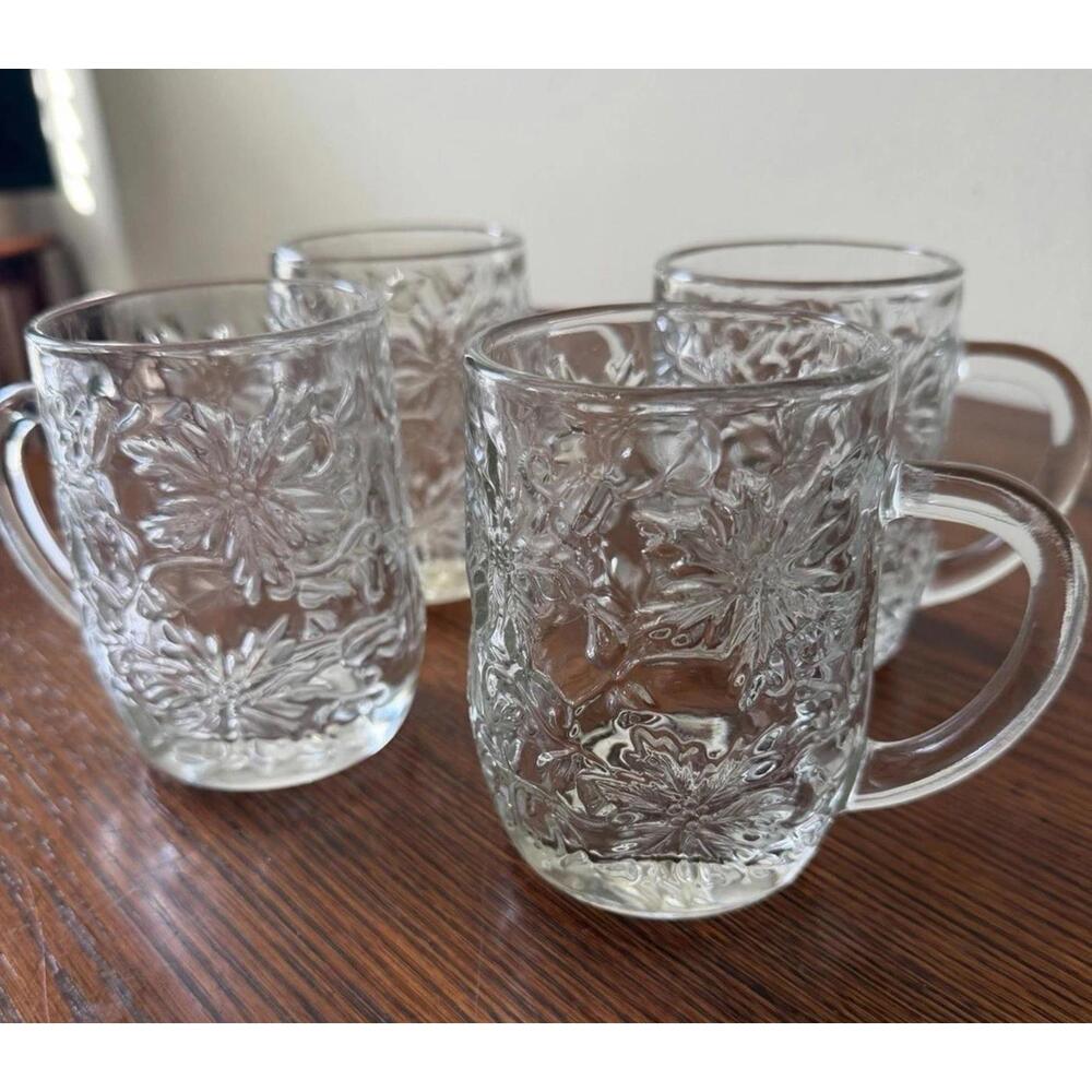 Vintage Princess House Fantasia Coffee Cups (4) Mugs Poinsettia Pattern Crystal